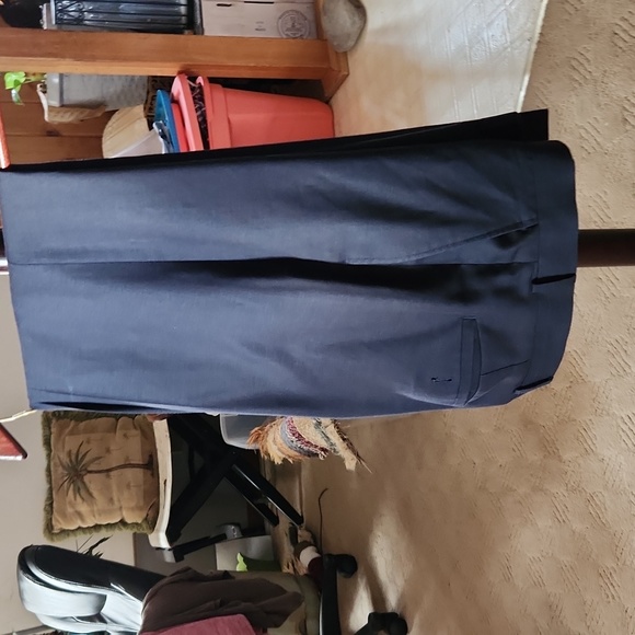 Kenneth Cole 33x32 two piece mens suit - Picture 7 of 11